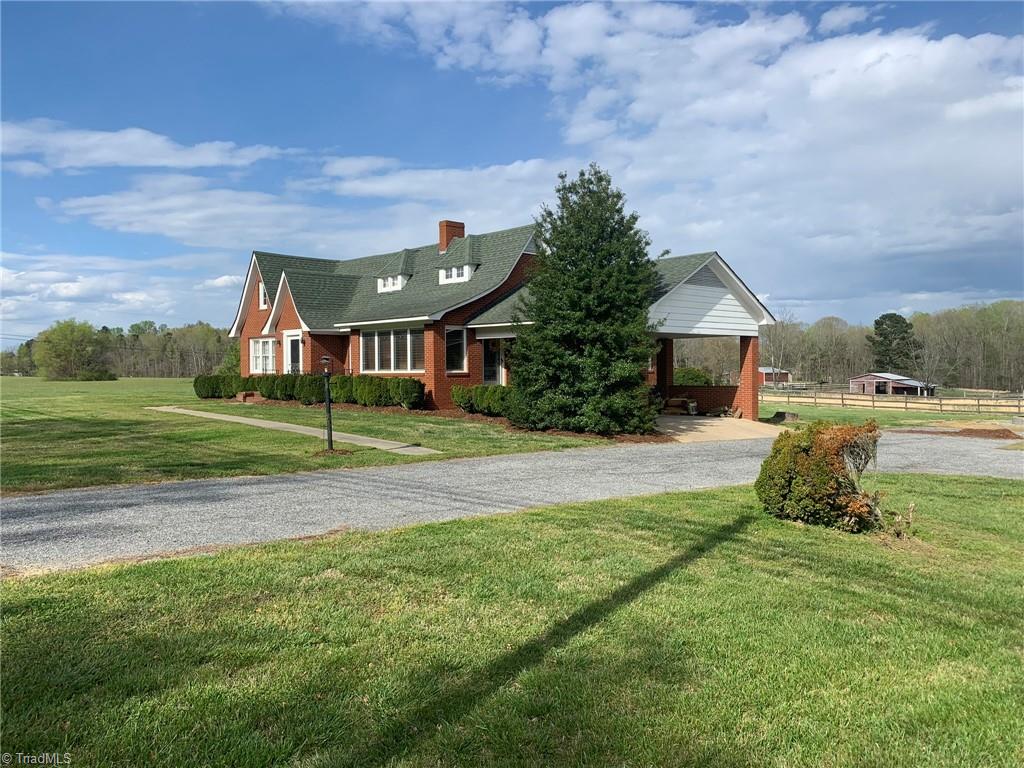 1657 Becks Church Road Lexington, NC 27292 - Photo 3 of 26 Gallery Image 3