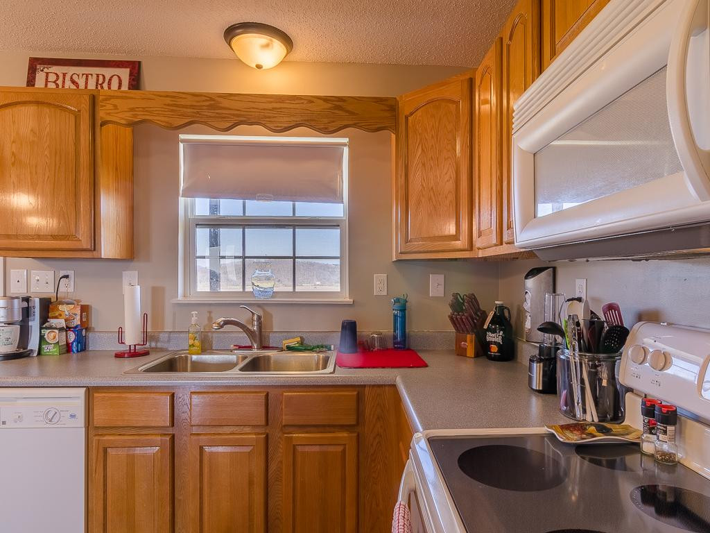 250 Ebenezer Loop Chuckey, TN 37641 - Photo 6 of 33 Photo 6