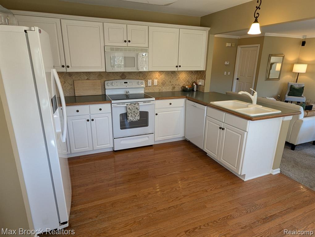 3741 Briarbrooke Lane Rochester, MI 48306 - Photo 20 of 43