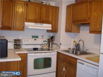 723 West Evesham Road Runnemede, NJ 08078 - Photo 7 of 12 Kitchen