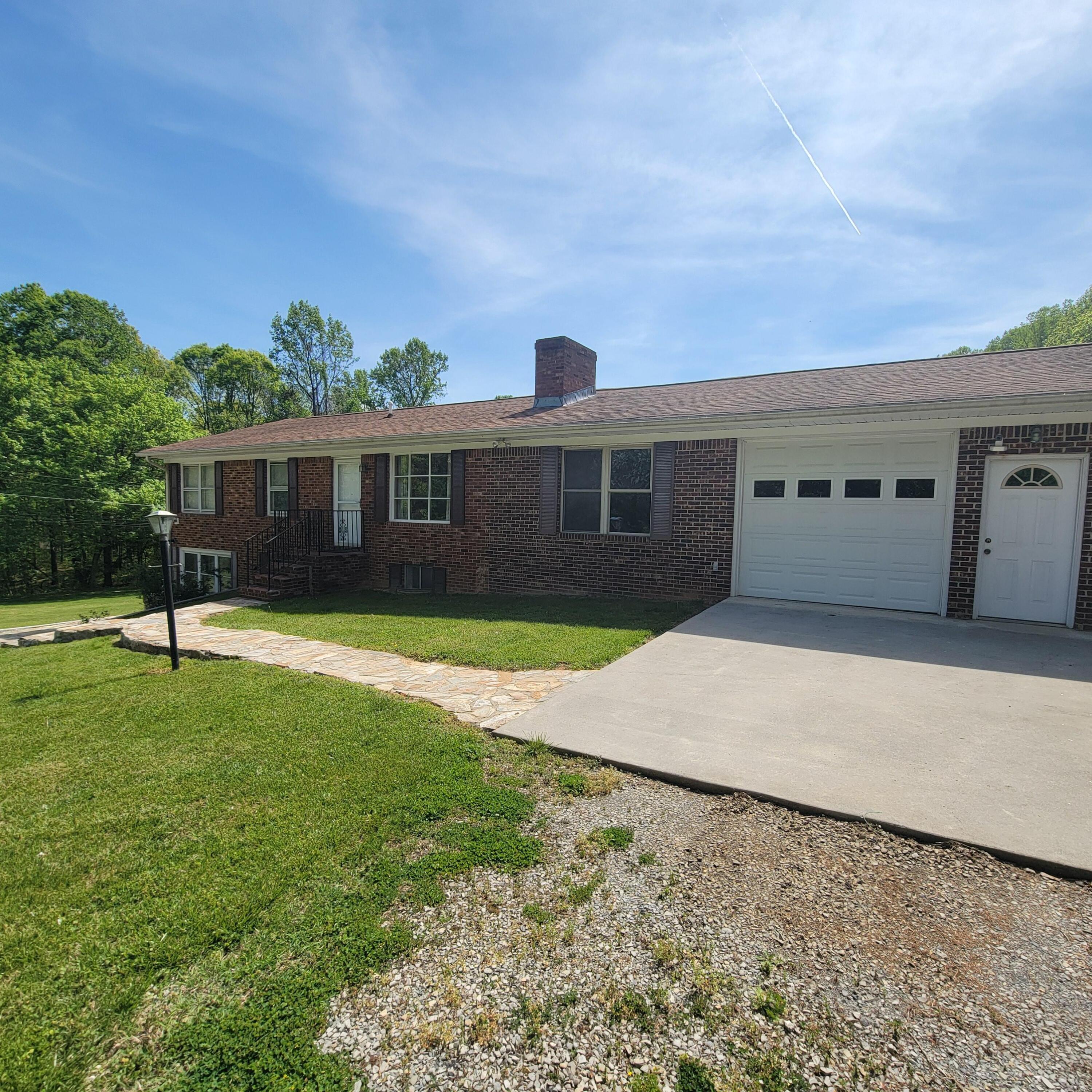 1106 Hogan Road Blue Ridge, VA 24064 - Photo 1 of 29 1000007802