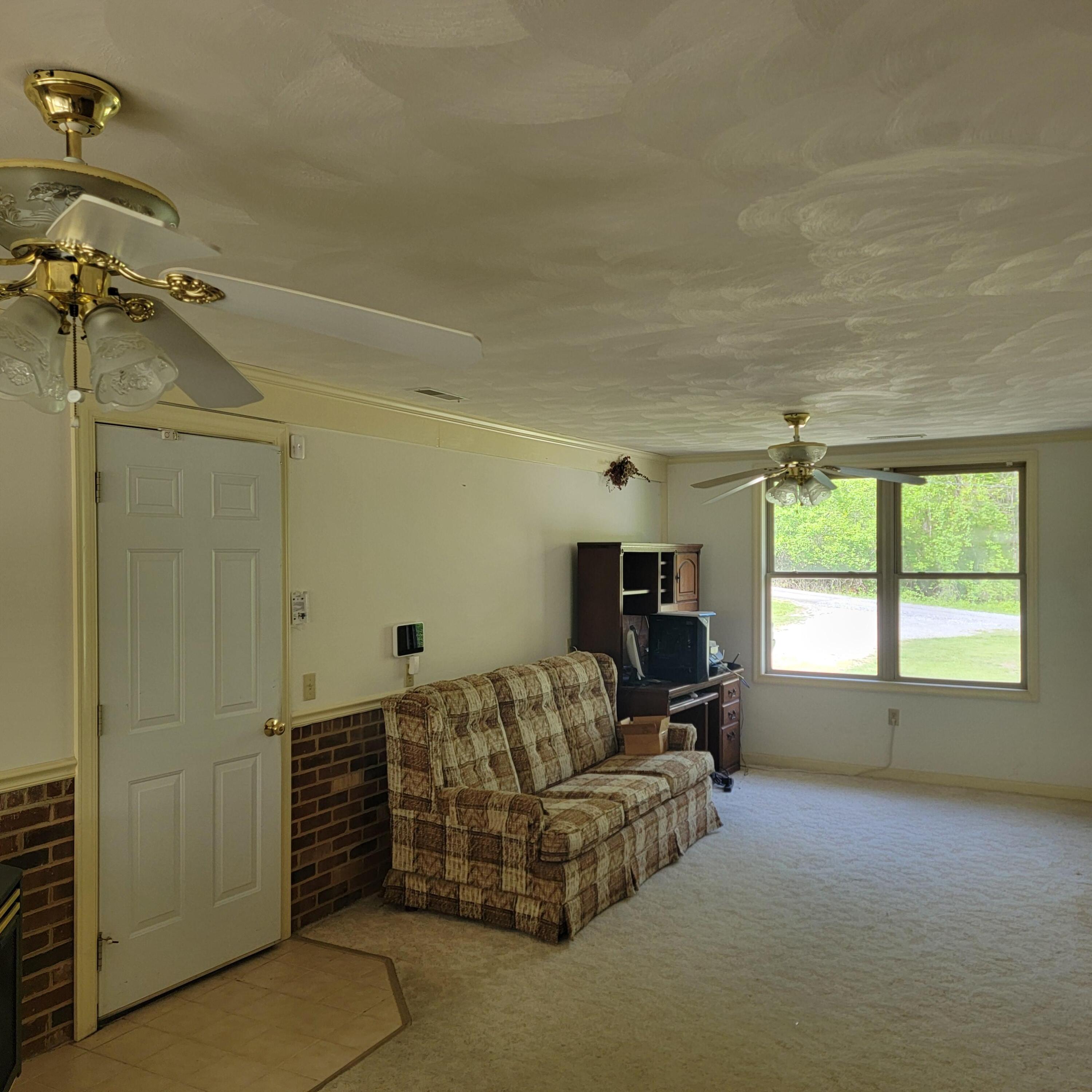 1106 Hogan Road Blue Ridge, VA 24064 - Photo 16 of 29 1000007826