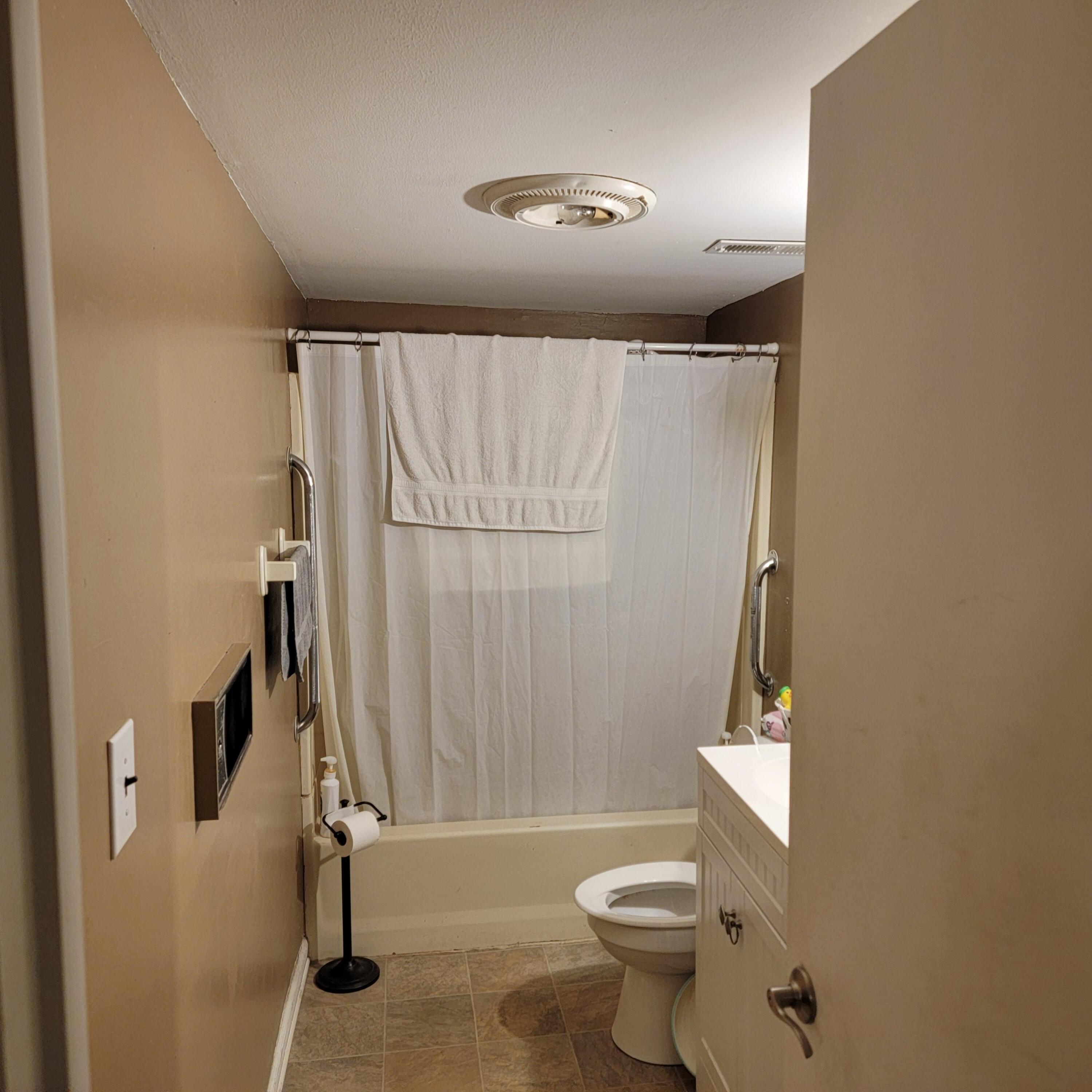 1106 Hogan Road Blue Ridge, VA 24064 - Photo 27 of 29 in-law