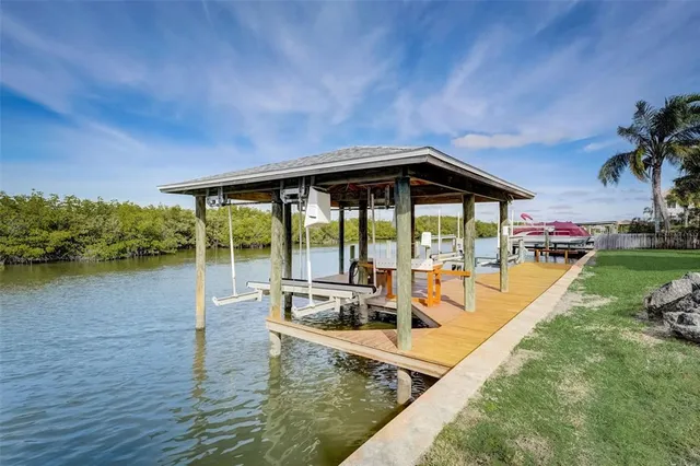 $2,249,000 | 300 Quay Assisi Court, New Smyrna Beach, FL 32169