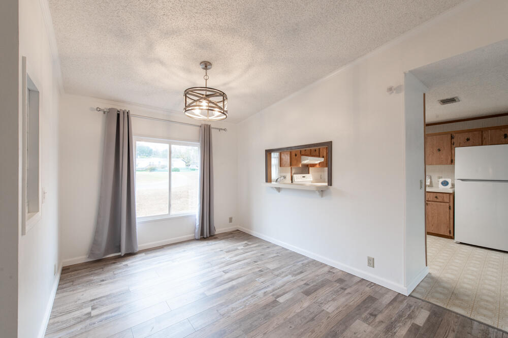 320 Polaris Drive Aiken, SC 29803 - Photo 5 of 21 Dining Room!