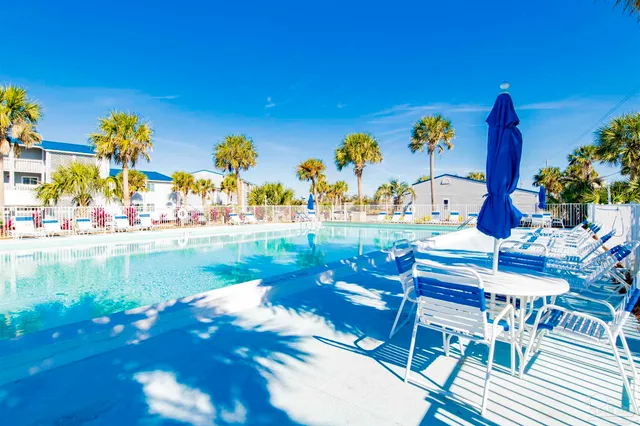 a view of an outdoor space