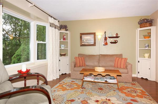 33 Jordan Road Franklin, MA 02038 - Photo 6 of 27 Gallery Image 6