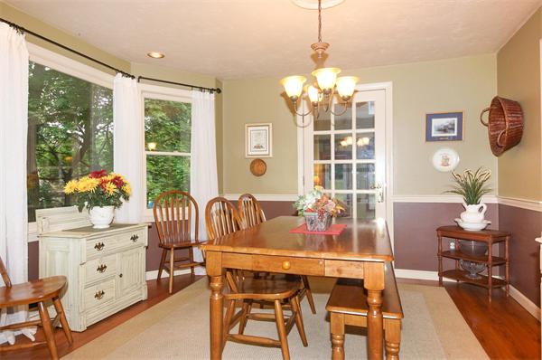 33 Jordan Road Franklin, MA 02038 - Photo 9 of 27 Gallery Image 9