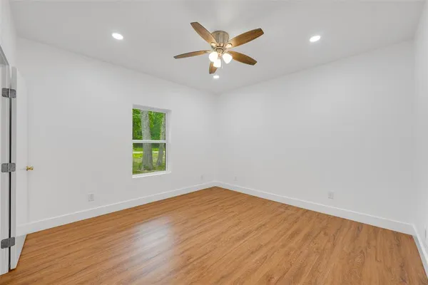 $310,000 | 130 Private Road, Sumner, TX 75486