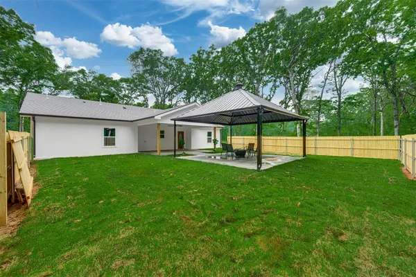 $310,000 | 130 Private Road, Sumner, TX 75486