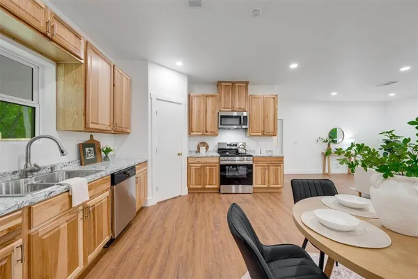 $310,000 | 130 Private Road, Sumner, TX 75486