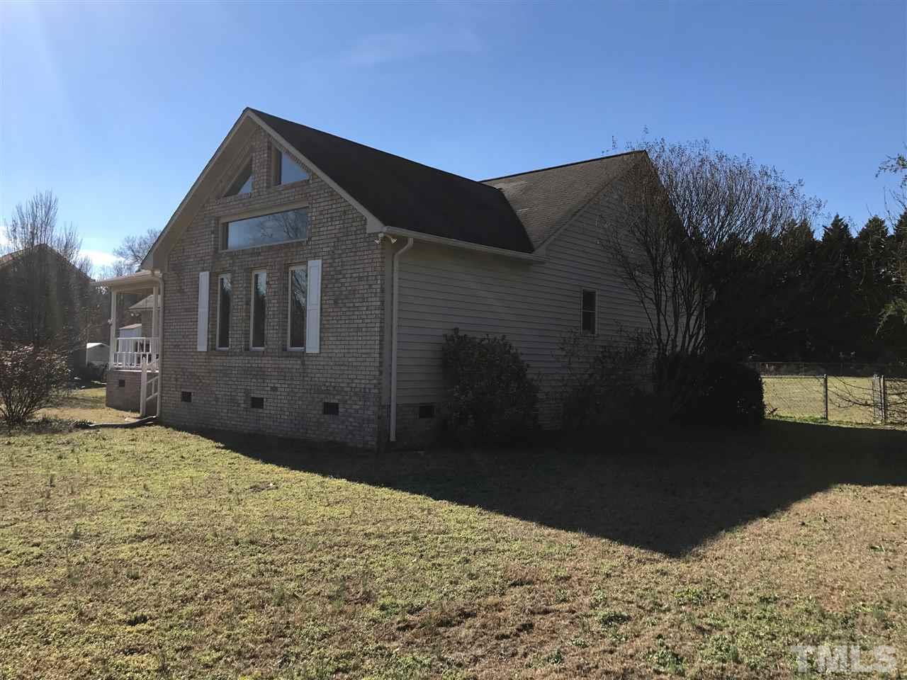 214 Harris Road Smithfield, NC 27577 - Photo 2 of 23 Gallery Image 2