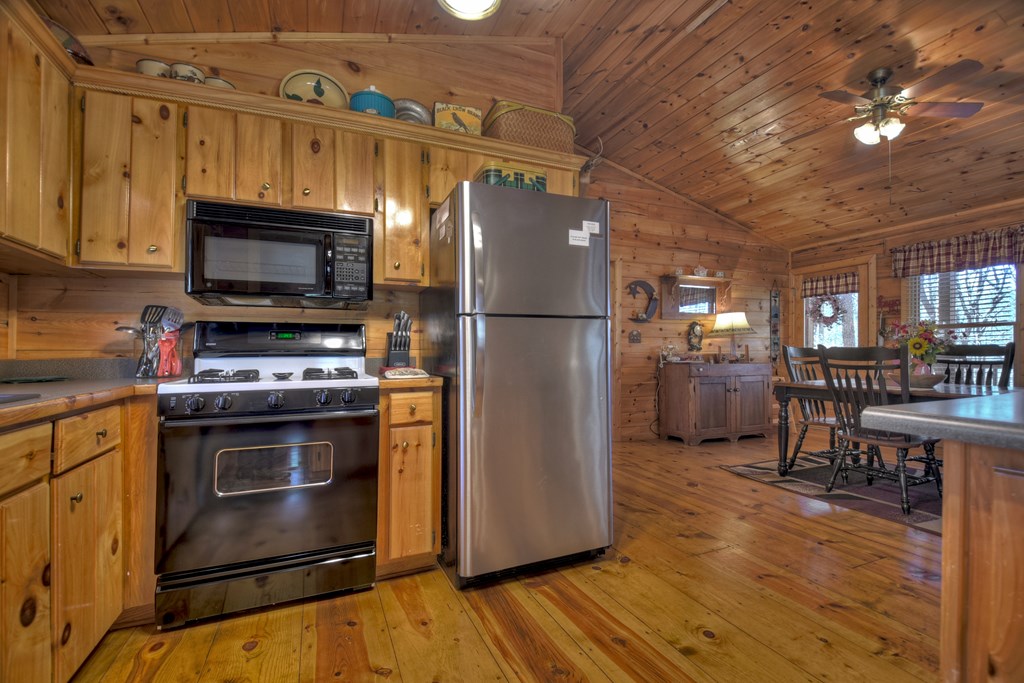 68 Doyle Carder Parkway Blue Ridge, GA 30513 - Photo 20 of 50