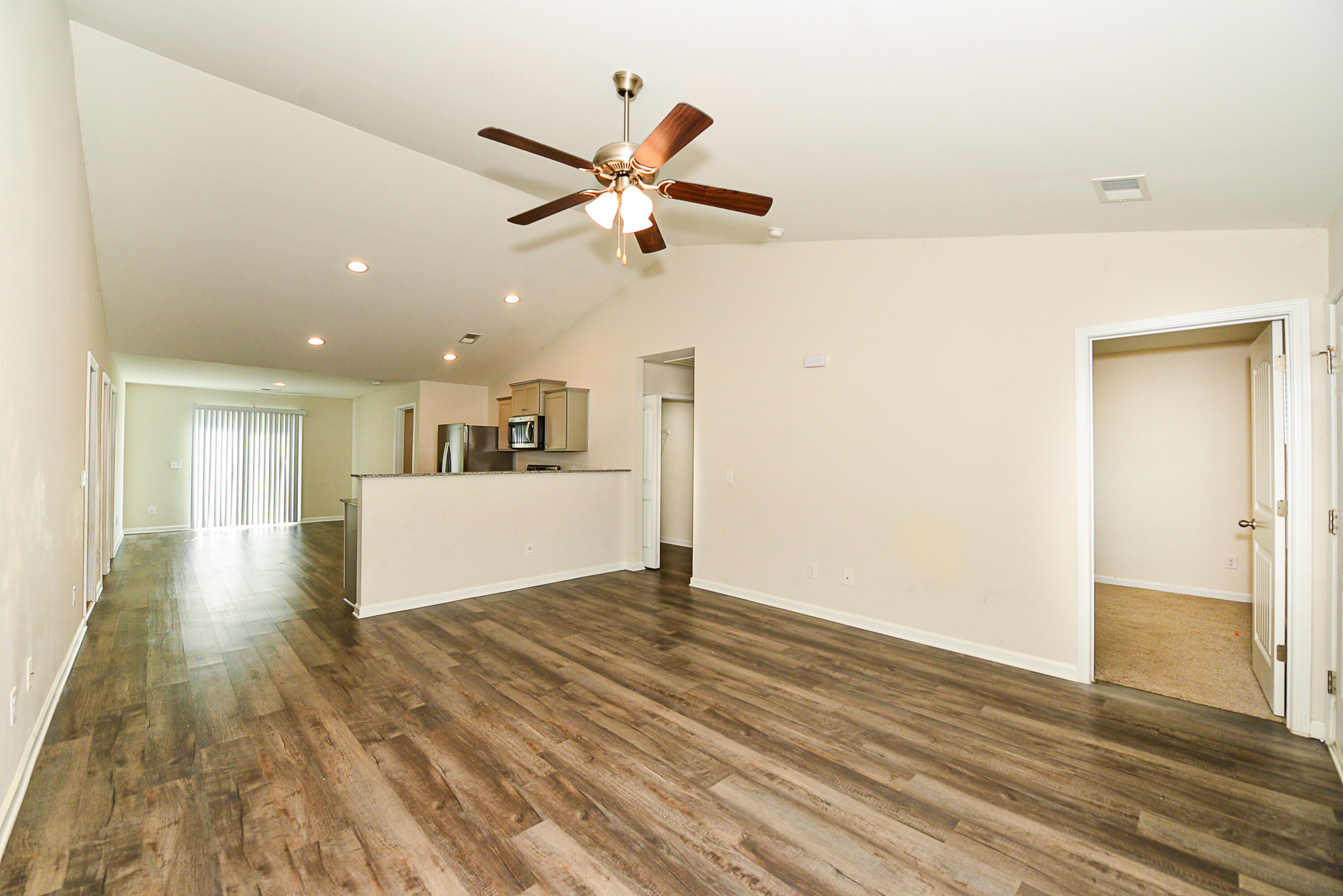 355 Conifer Street Sumter, SC 29154 - Photo 4 of 24
