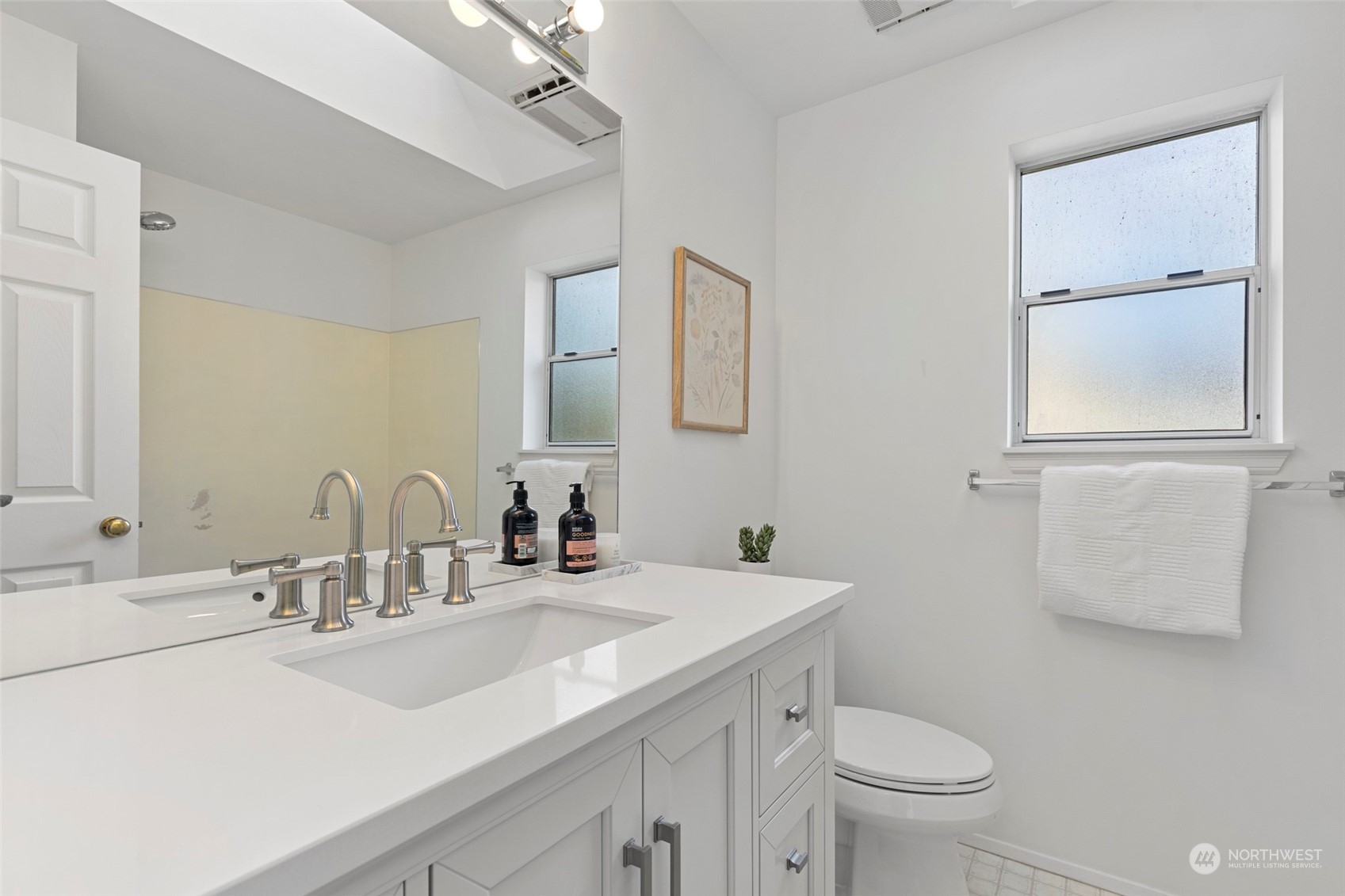 11106 Northeast 157th Place Bothell, WA 98011 - Photo 33 of 40 Gallery Image 33