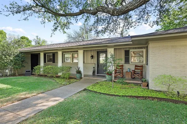 $324,000 | 623 Westwood Drive, Sherman, TX 75092