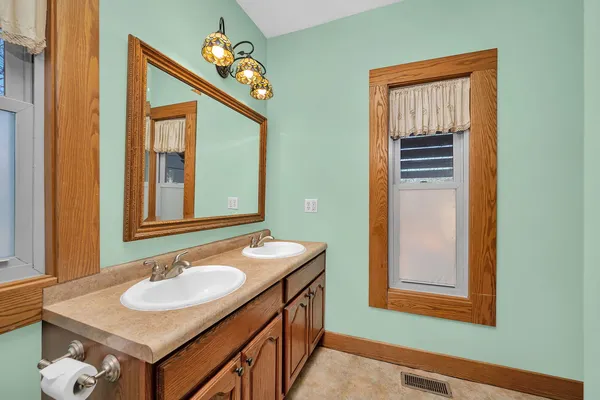 $220,000 | 1220 Liberty Street, Morris, IL 60450