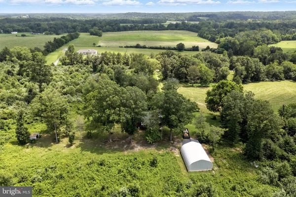 $999,900 | 18172 Youngs Lane, Stevensburg, VA 22741