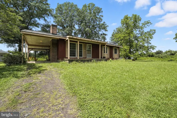 $999,900 | 18172 Youngs Lane, Stevensburg, VA 22741