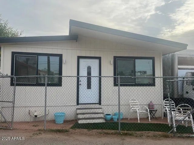 $130,000 | 6420 West Van Buren Street, Unit B4, Phoenix, AZ 85043