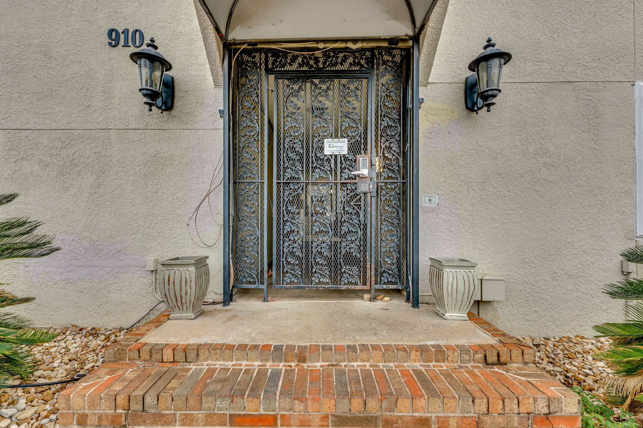 910 Duncan Lane, Unit 50 Austin, TX 78705 - Photo 2 of 34
