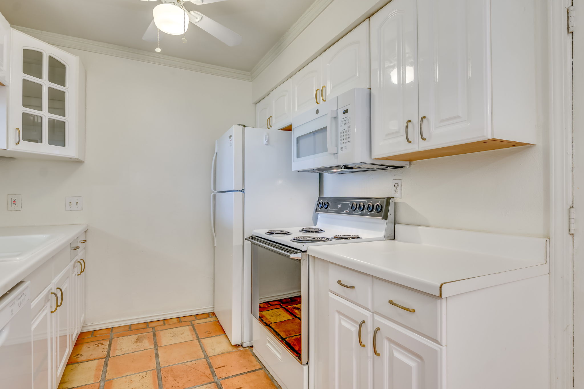 910 Duncan Lane, Unit 50 Austin, TX 78705 - Photo 6 of 34