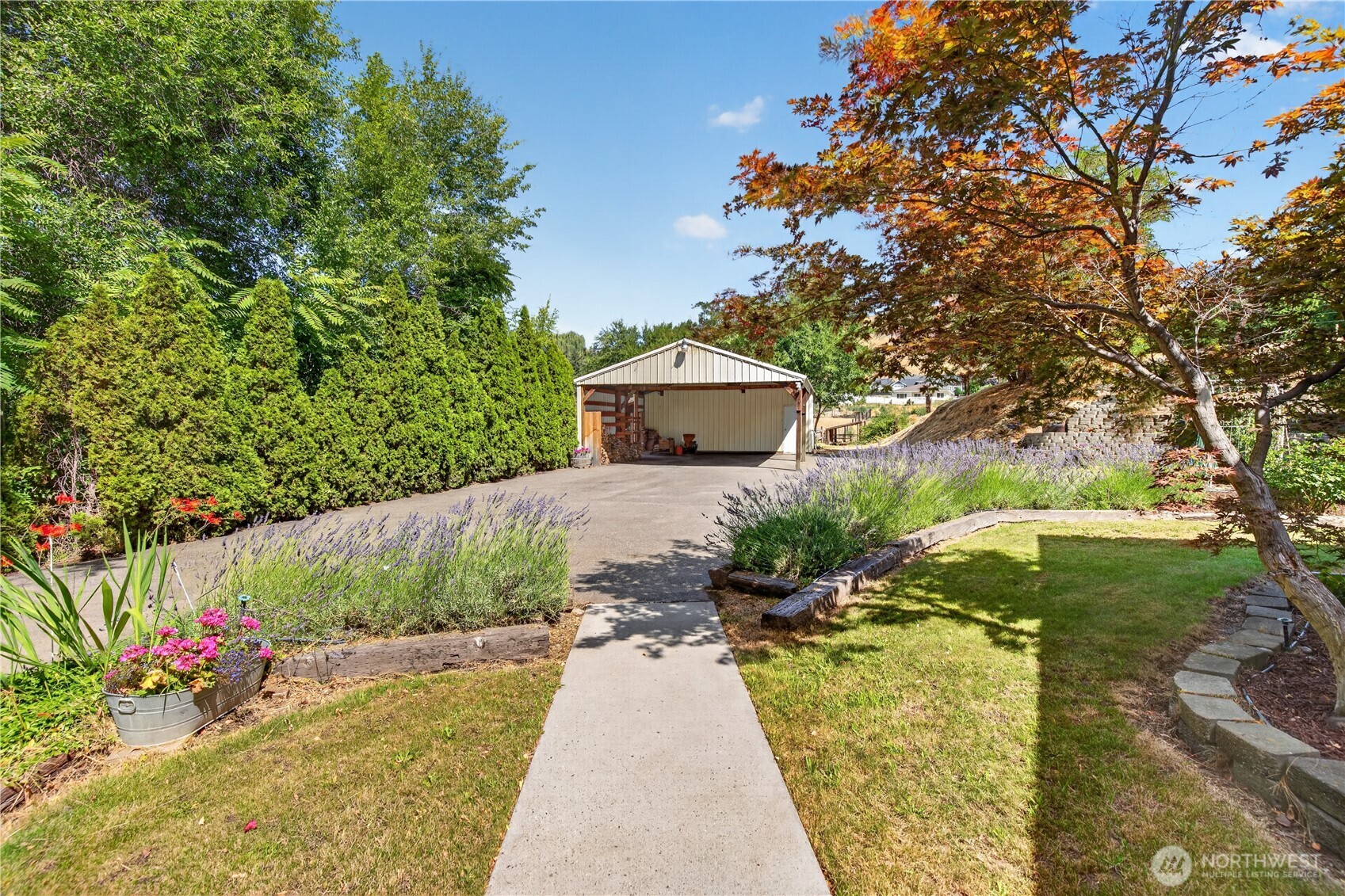 1800 Lower Monitor Road Wenatchee, WA 98801 - Photo 5 of 23