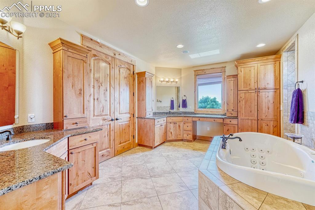 1260 East Rim Road Franktown, CO 80116 - Photo 27 of 50