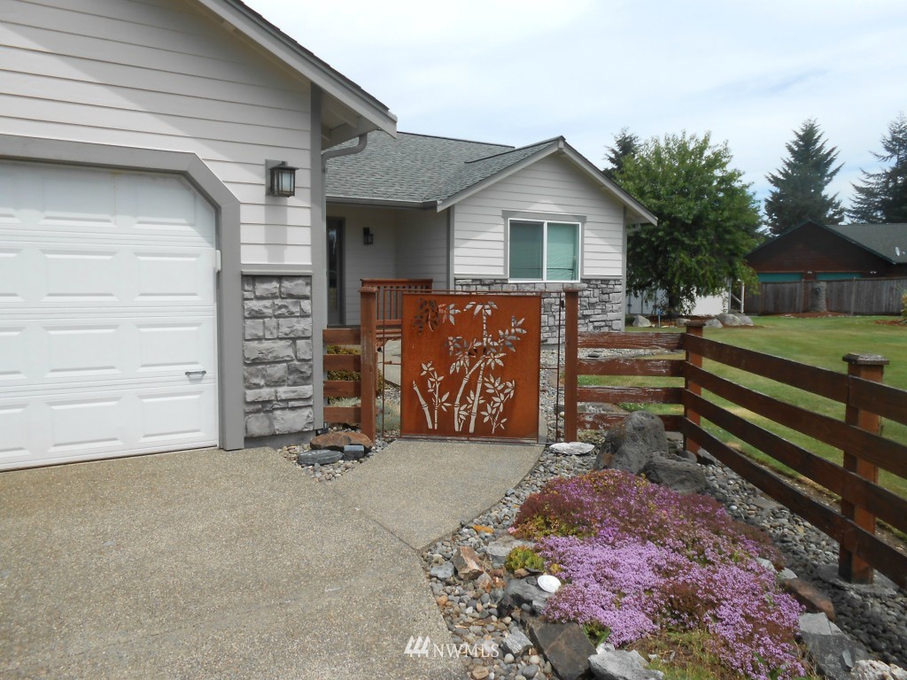 18828 Loganberry Street Southwest Rochester, WA 98579 - Photo 4 of 15