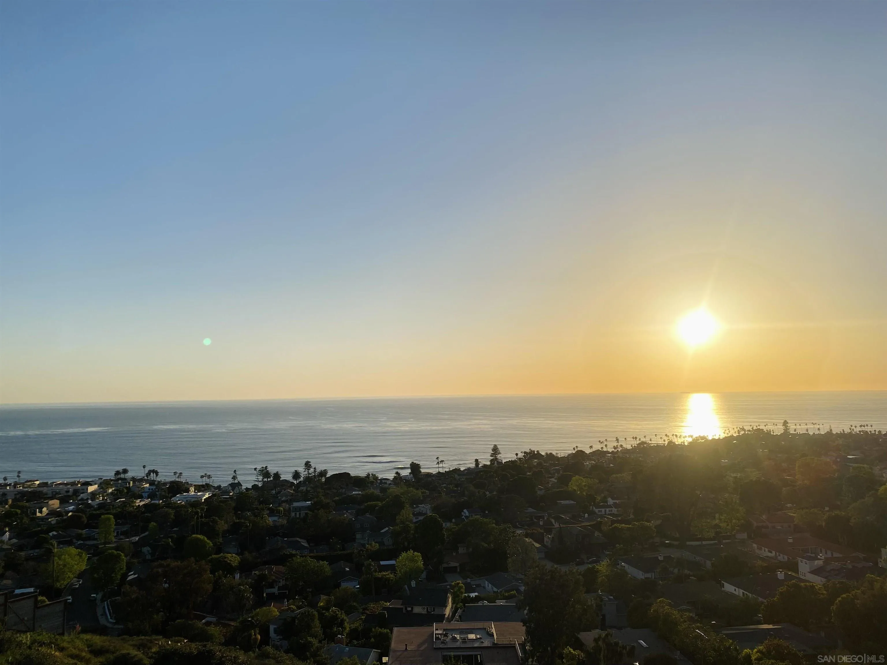 856 La Jolla Rancho Road La Jolla, CA 92037 - Photo 10 of 18 a view of city and mountain