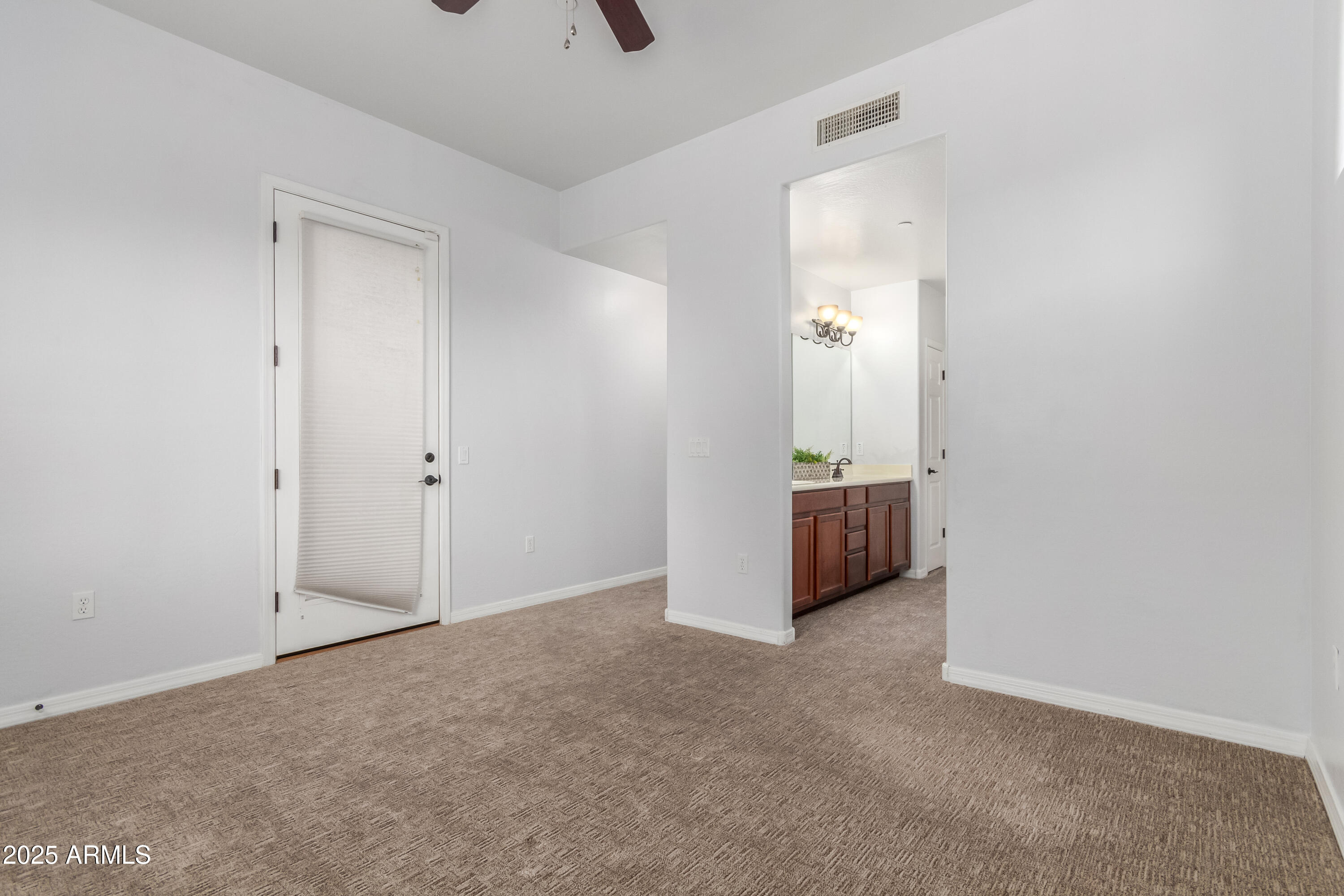 3330 South Gilbert Road, Unit 2018 Chandler, AZ 85286 - Photo 13 of 24 a view of a room with closet