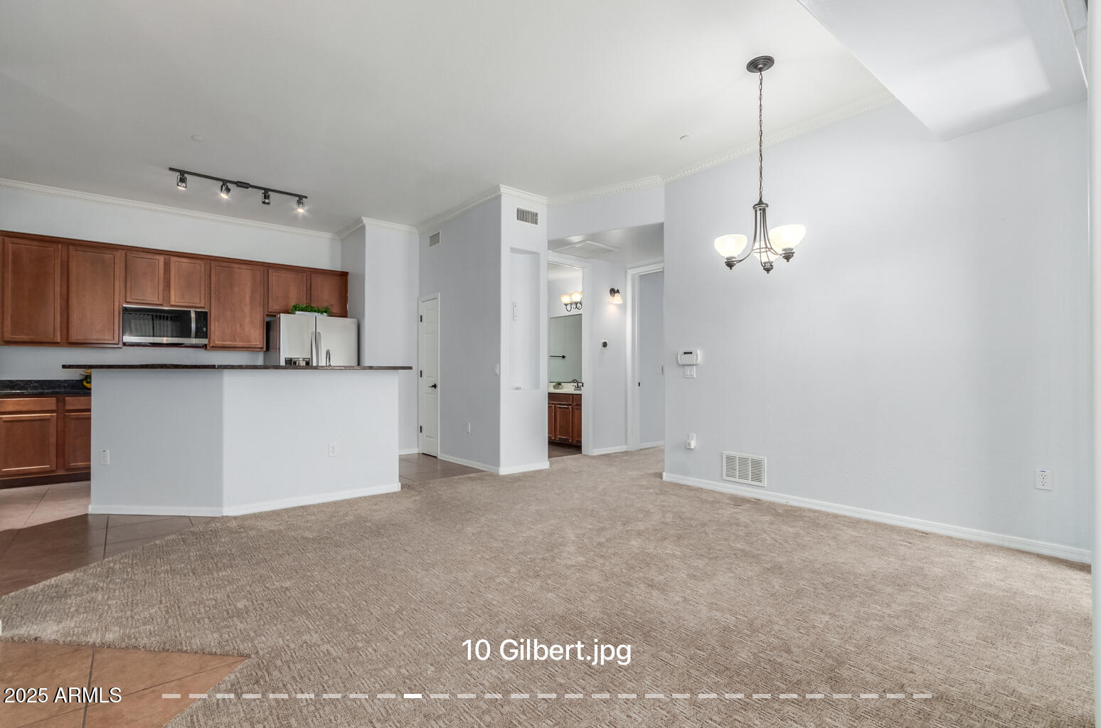 3330 South Gilbert Road, Unit 2018 Chandler, AZ 85286 - Photo 6 of 24 a view of a kitchen with electric appliances