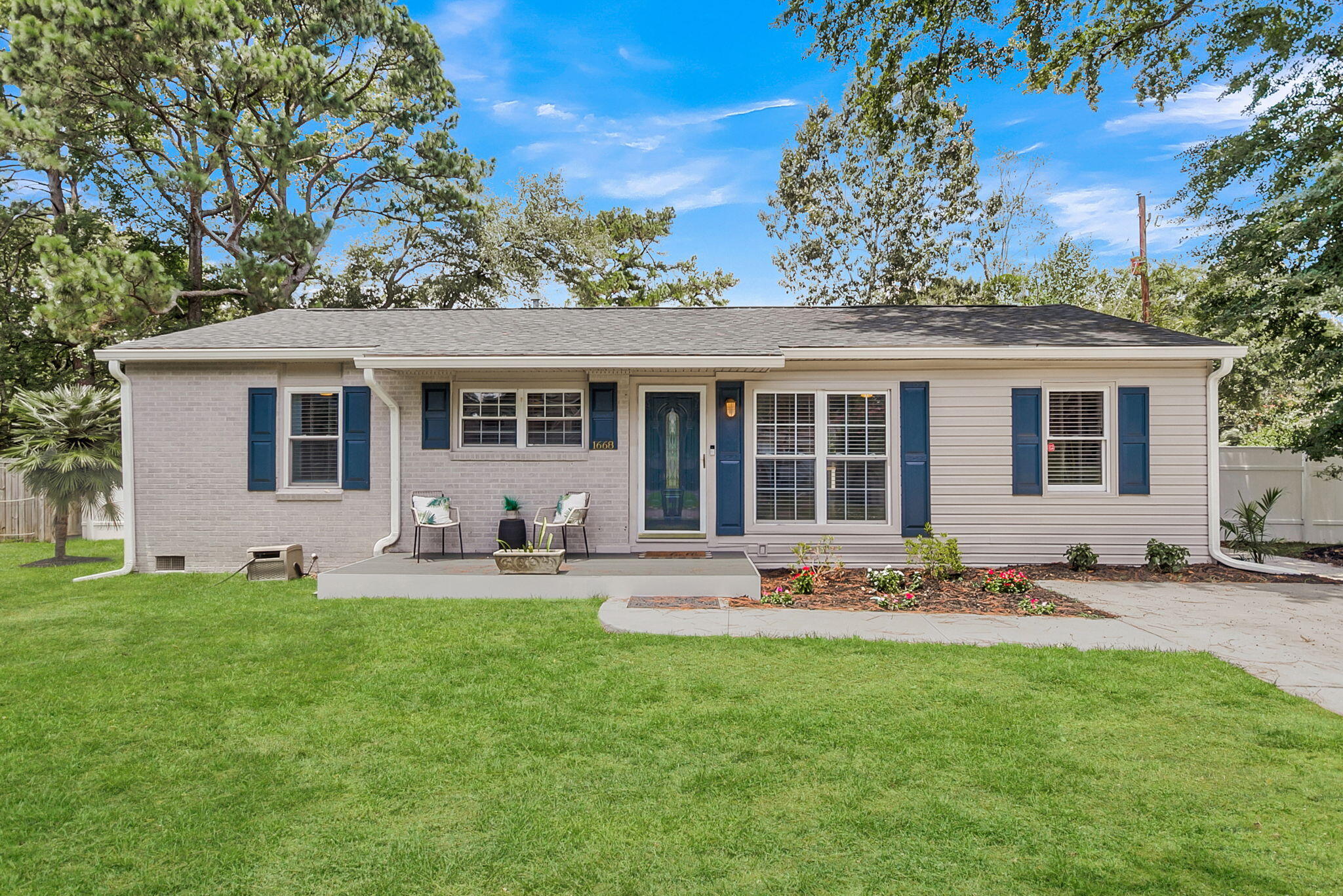 1668 Mepkin Road Charleston, SC 29407 - Photo 2 of 37 1668 Mepkin