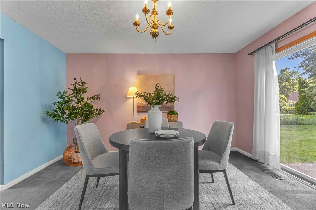 267 Jaycox Road Avon Lake, OH 44012 - Photo 13 of 39 Dining area