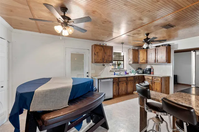 $1,250,000 | 27811 Farm To Market 2100, Huffman, TX 77336