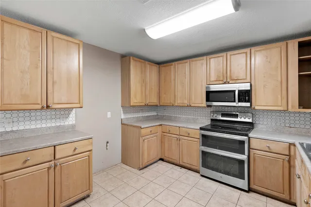 $1,250,000 | 27811 Farm To Market 2100, Huffman, TX 77336