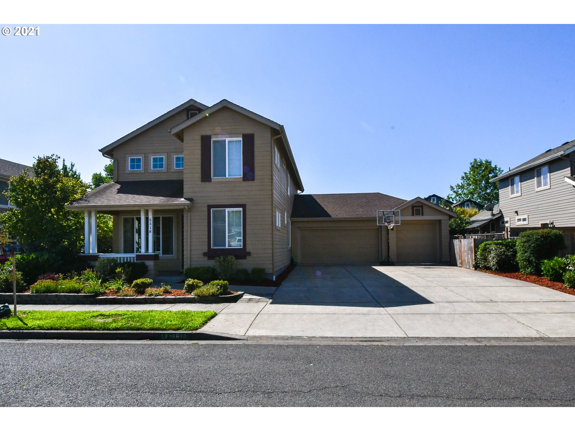 5518 Jeffrey Way Eugene, OR 97402 - Photo 1 of 32