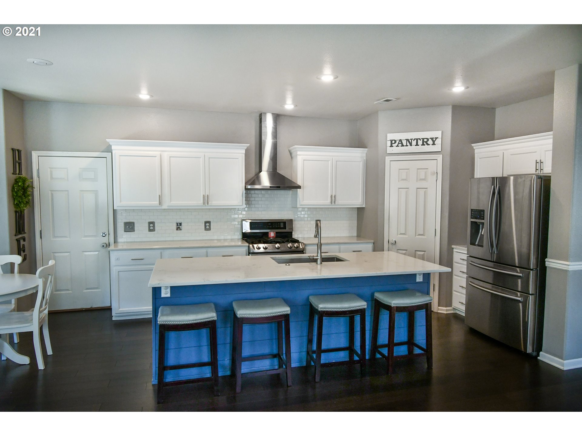 5518 Jeffrey Way Eugene, OR 97402 - Photo 3 of 32