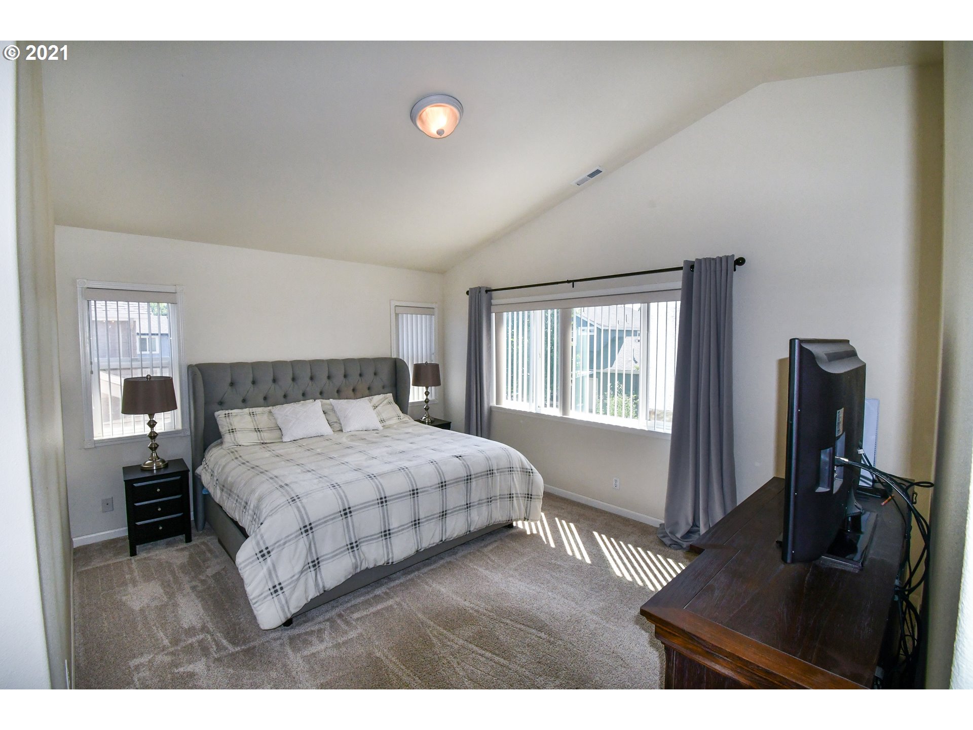 5518 Jeffrey Way Eugene, OR 97402 - Photo 22 of 32