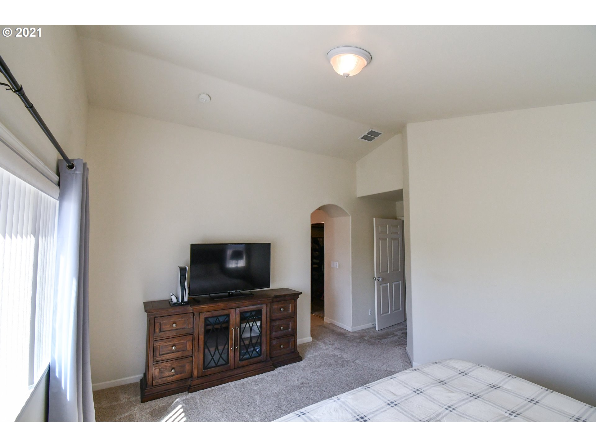 5518 Jeffrey Way Eugene, OR 97402 - Photo 23 of 32