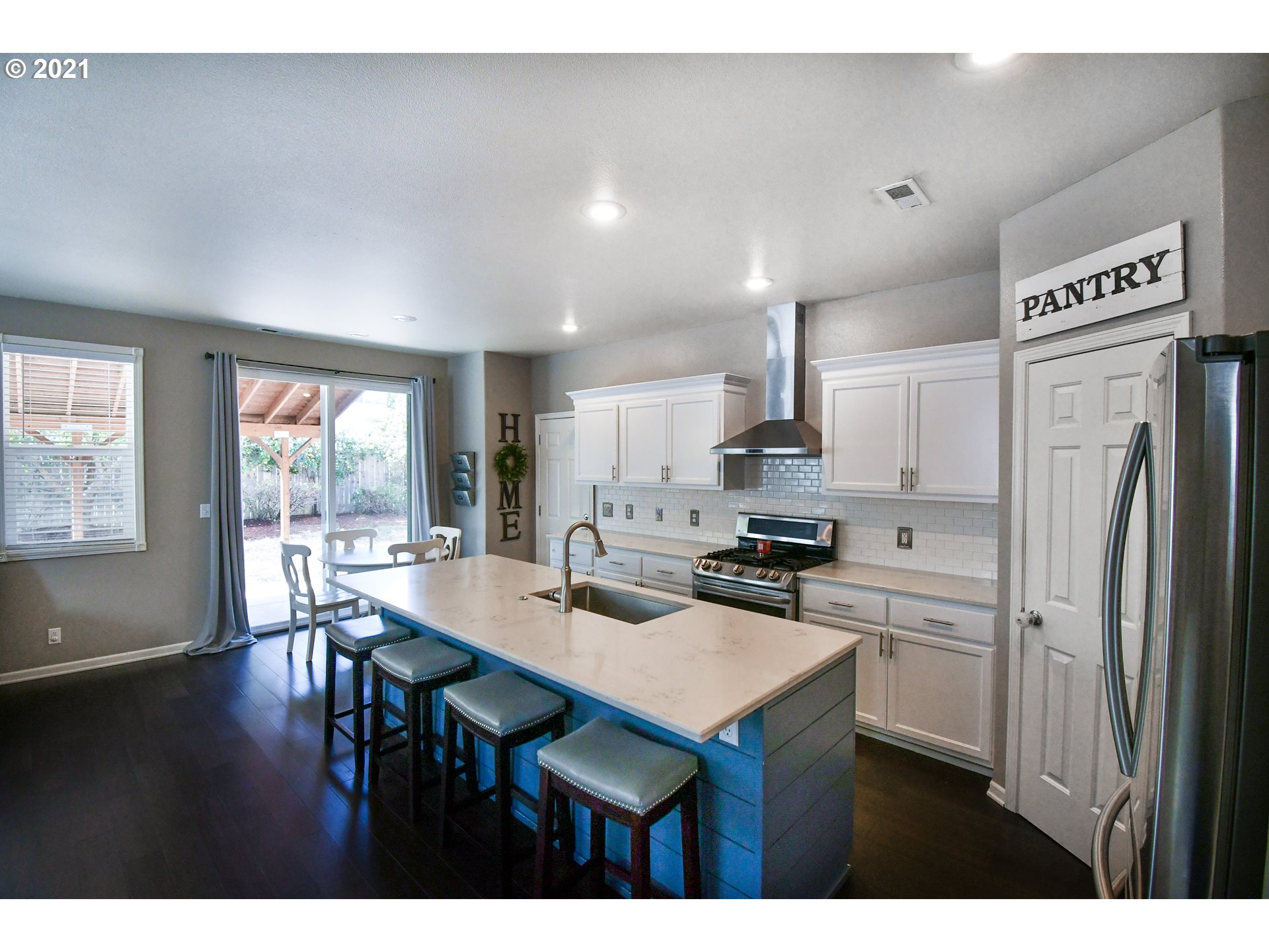 5518 Jeffrey Way Eugene, OR 97402 - Photo 8 of 32