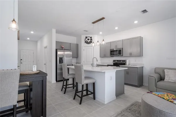 $2,300 | 5953 Whetstone Court, Palmetto, FL 34221