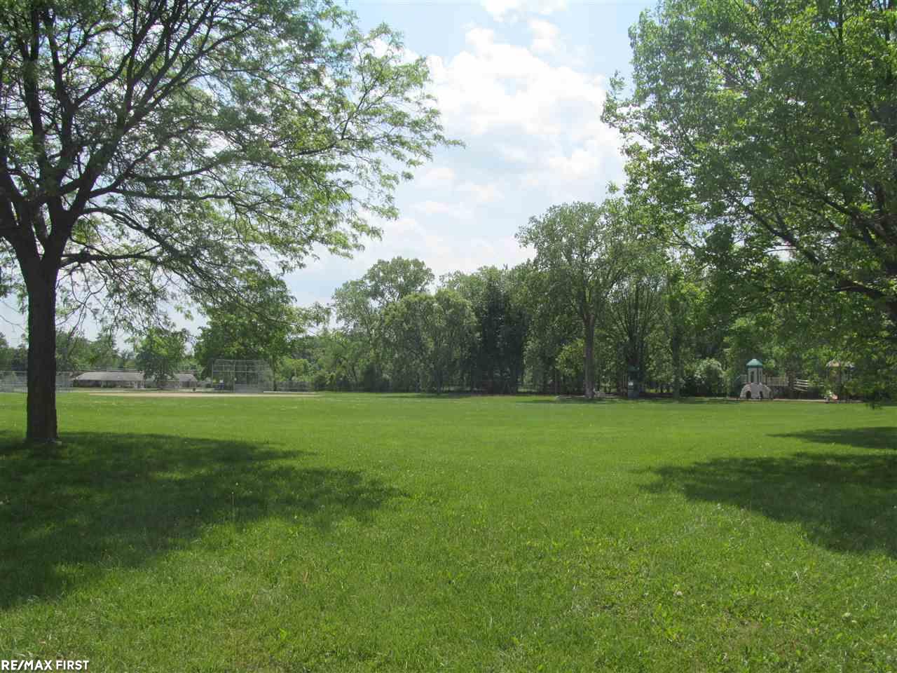 2002 Massoit Road Royal Oak, MI 48073 - Photo 24 of 24