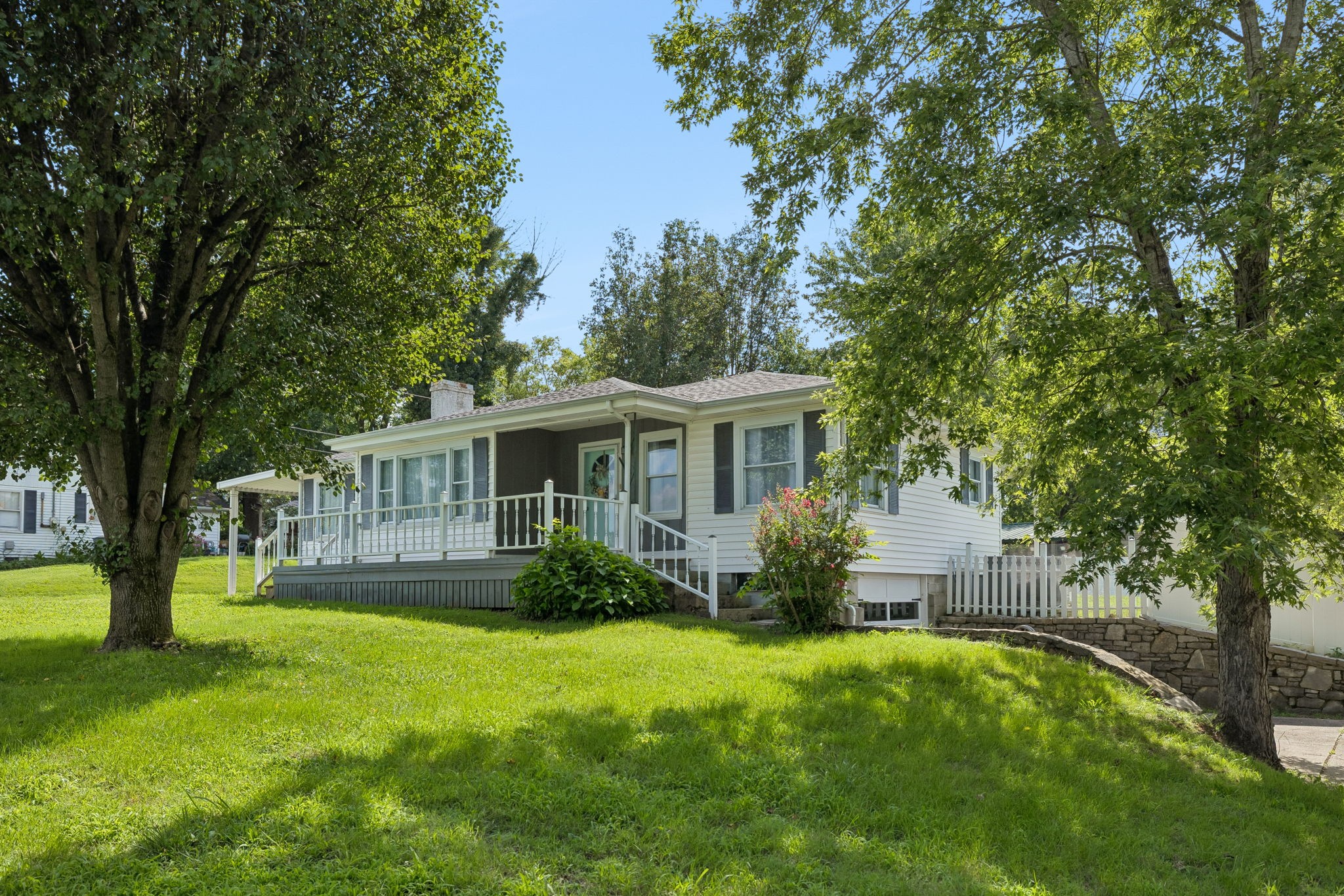 119 Hogan Road Gordonsville, TN 38563 - Photo 2 of 46 Gallery Image 2