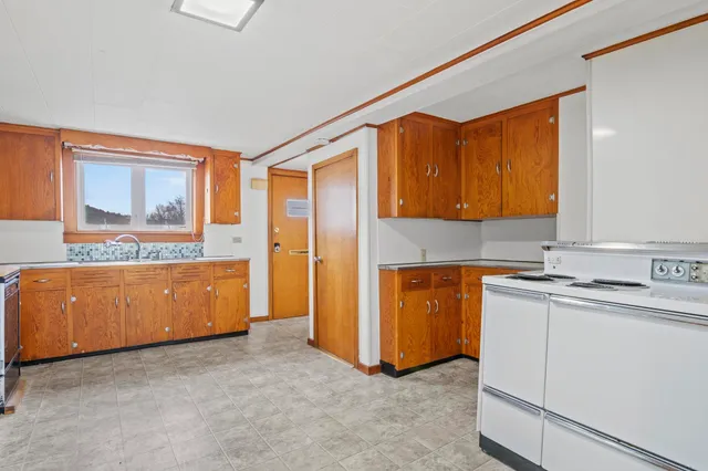 $279,900 | 194 Marlboro Street, Keene, NH 03431