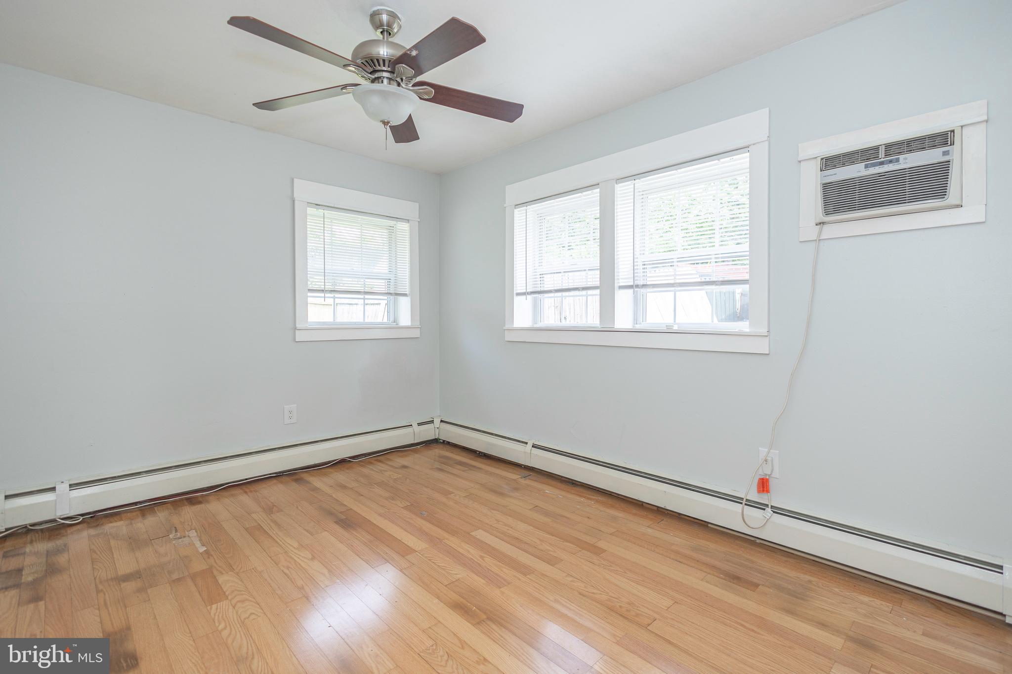 11 High Road Levittown, PA 19056 - Photo 24 of 40