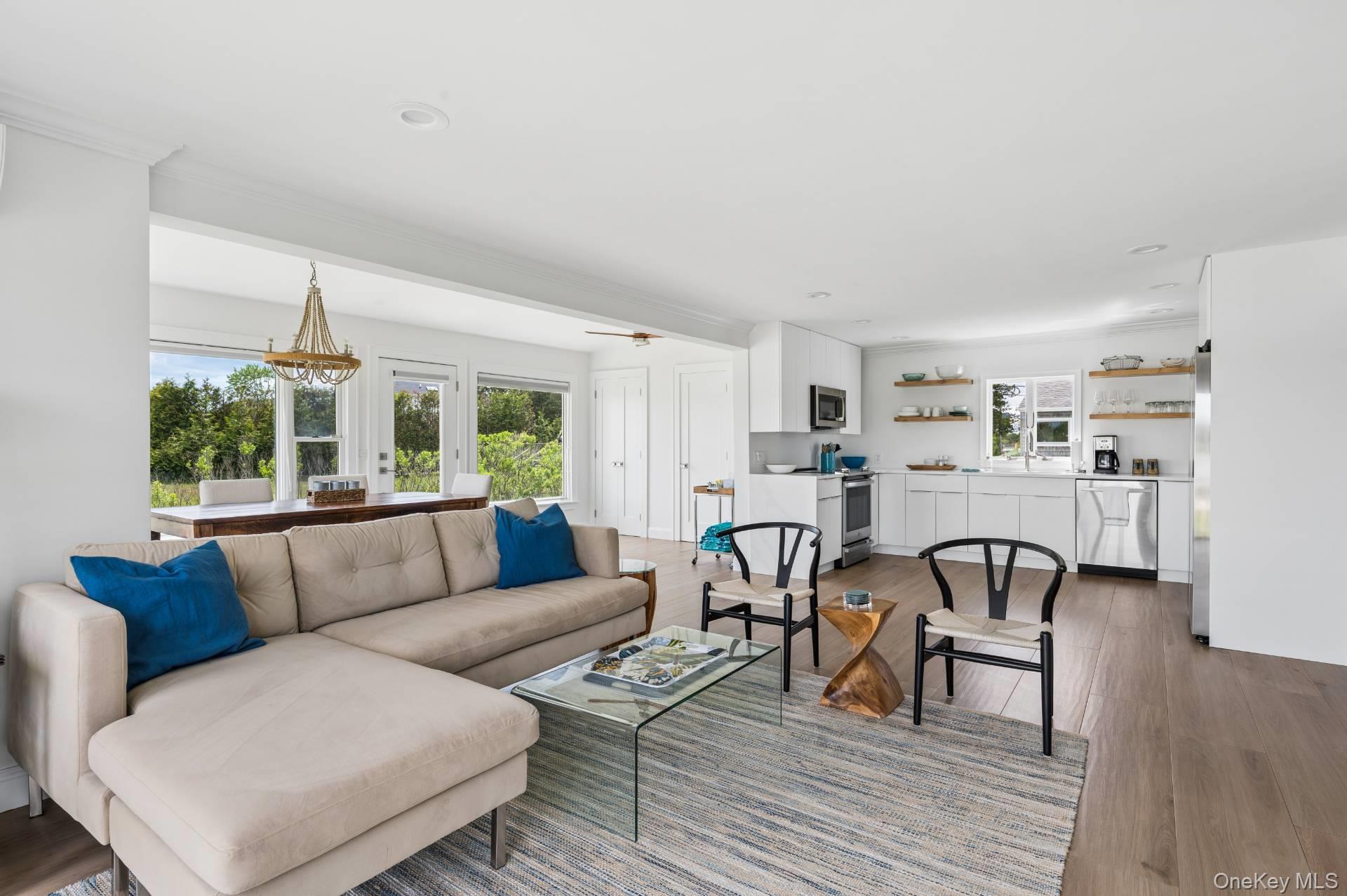 108 Little Neck Road Southampton, NY 11968 - Photo 11 of 26