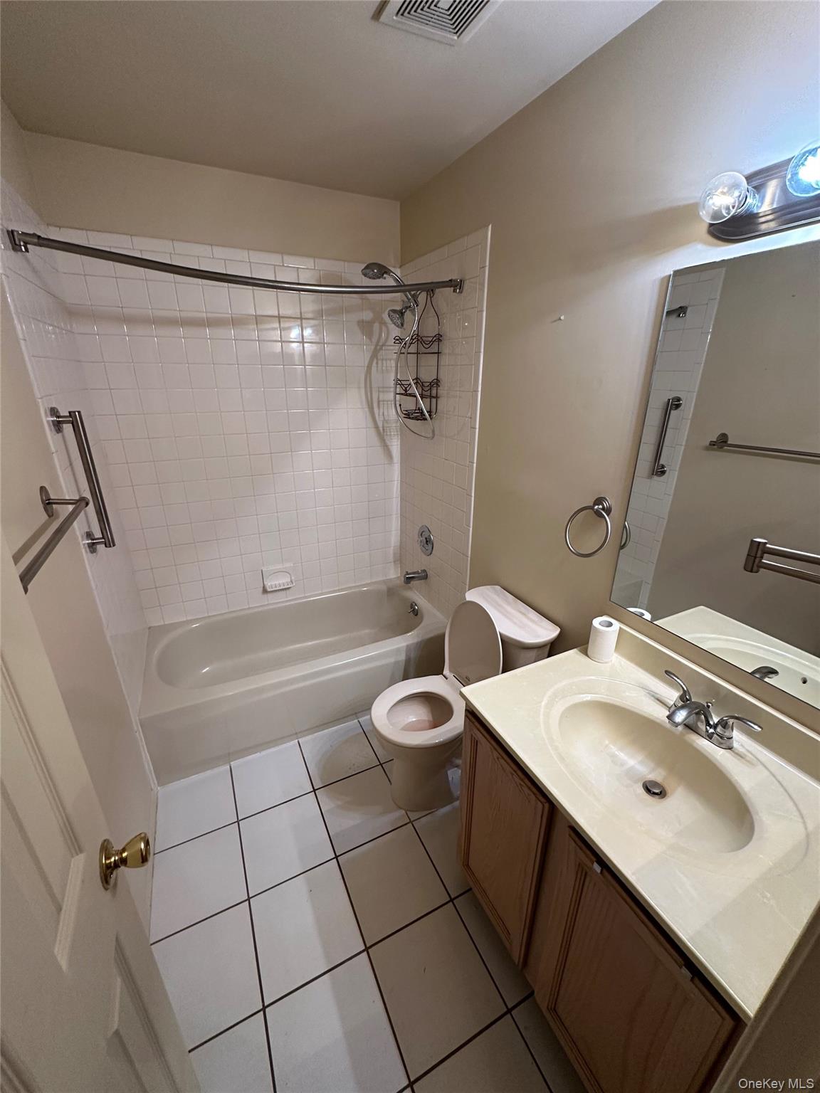 89 Rabbit Run Manorville, NY 11949 - Photo 13 of 16