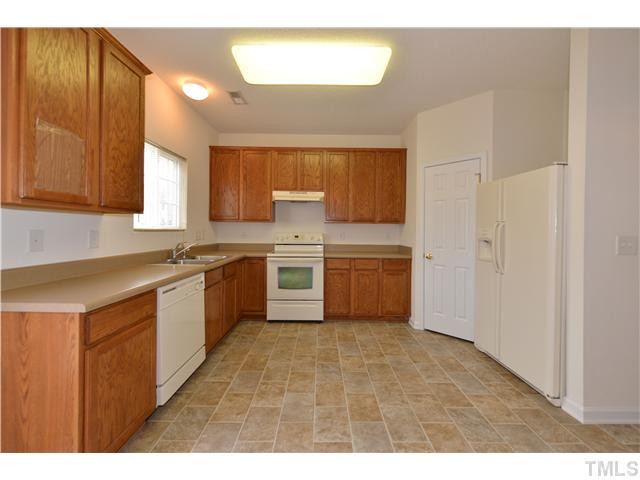 3365 Bridgeville Road Raleigh, NC 27610 - Photo 6 of 13 Kitchen