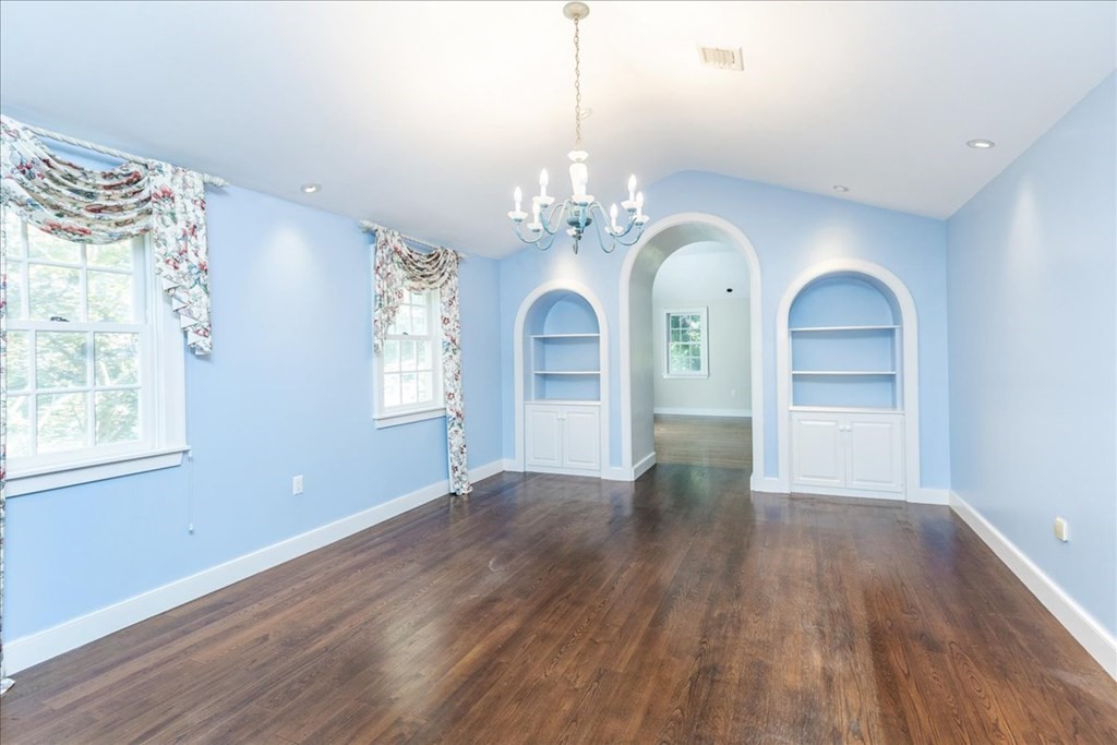 185 Ipswich Road Topsfield, MA 01983 - Photo 13 of 42 Gallery Image 13